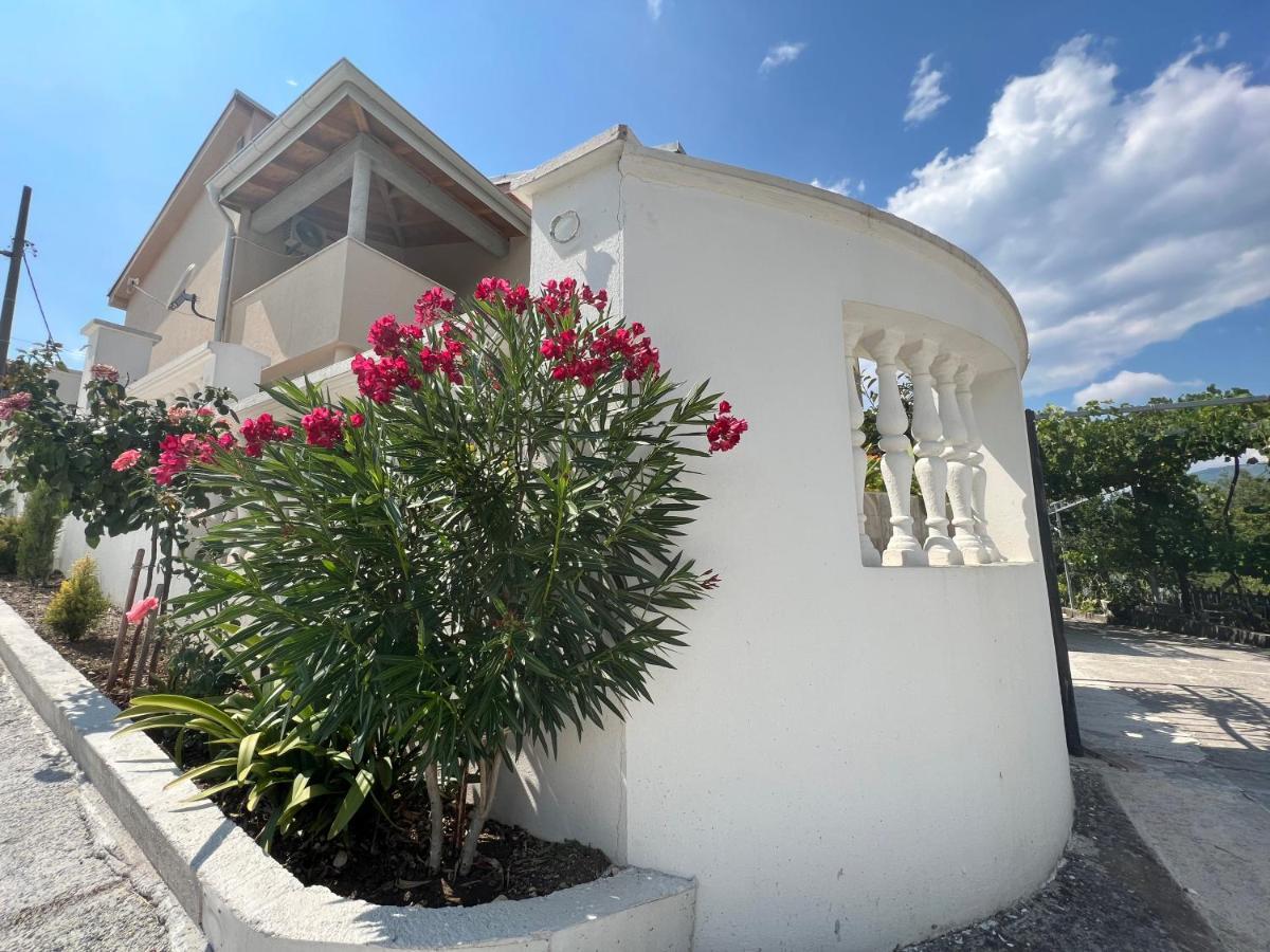 Netho Apartments Brda Mrcevac Bagian luar foto